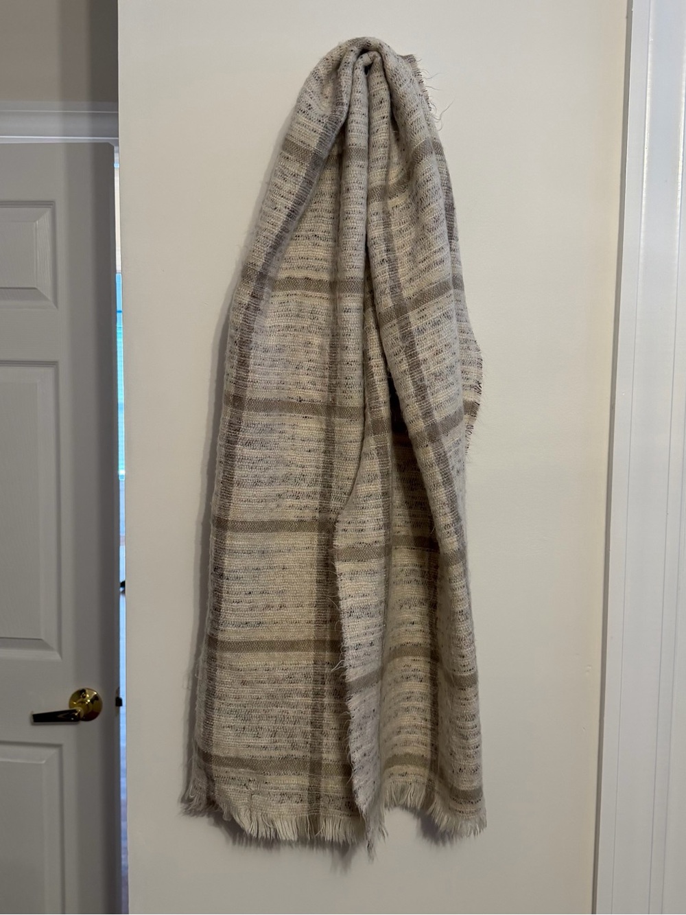Universal Thread Neutral Woven Scarf in Beige and Cream